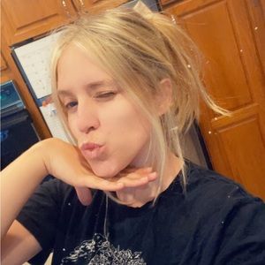 Meet your Posher, Alison